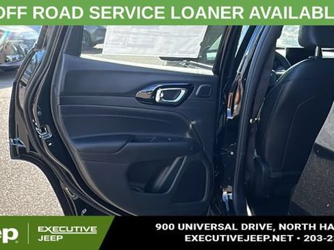 Used 2025 Jeep Compass Limited w/ Sun & Sound Group AWD/4WD image 19