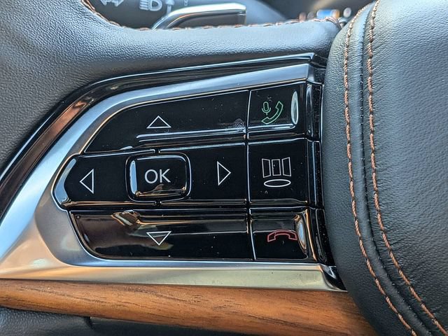 Used 2024 Jeep Grand Cherokee L Summit AWD/4WD image 27
