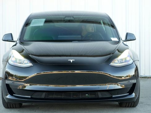 Used 2022 Tesla Model 3 Performance image 7