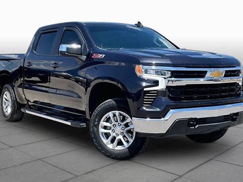 Used 2023 Chevrolet Silverado 1500 LT AWD/4WD image 3