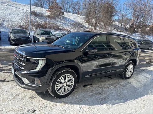 Used 2024 GMC Acadia Elevation w/ Luxury Package image 3