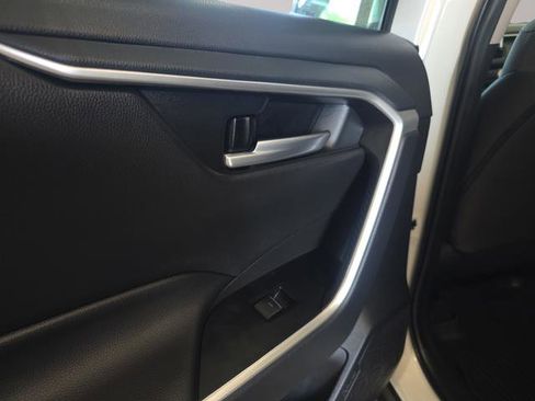 Used 2025 Toyota RAV4 XLE image 28