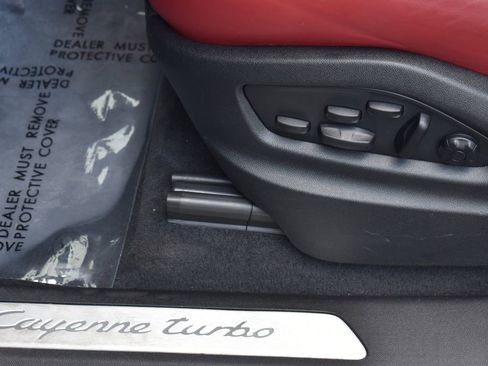 Used 2023 Porsche Cayenne Turbo w/ Premium Package Plus image 18