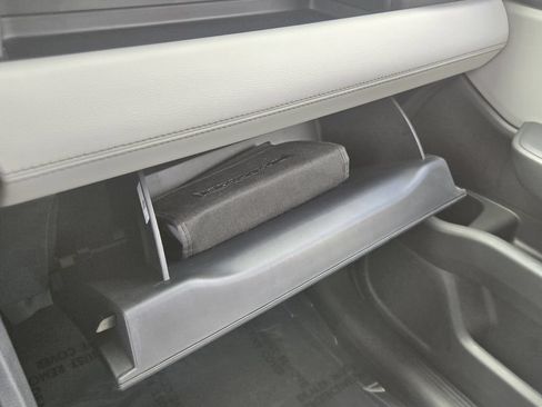 Used 2023 Honda Pilot Touring image 23