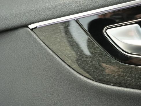 Used 2018 Audi Q7 3.0T Prestige image 32