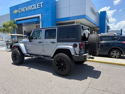 Used 2014 Jeep Wrangler Unlimited Sahara AWD/4WD image 7