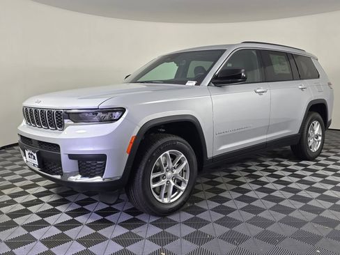 New 2026 Jeep Grand Cherokee L 4WD image 8