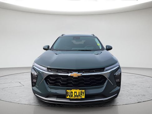 New 2026 Chevrolet Trax LT w/ LT Convenience Package FWD image 8