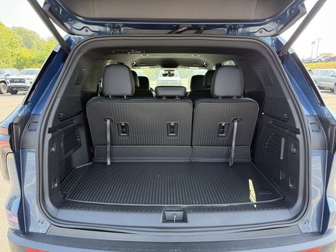 New 2026 Chevrolet Traverse LT w/ Enhanced Driving Package image 5