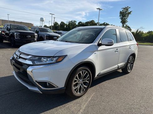 Used 2016 Mitsubishi Outlander GT AWD/4WD image 5