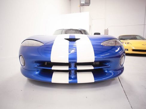 Used 1996 Dodge Viper GTS RWD image 9