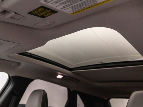 Used 2024 Ford Escape Platinum w/ Premium Technology Package image 28