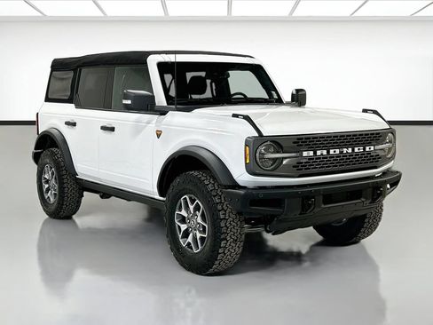 Used 2024 Ford Bronco Badlands AWD/4WD image 4