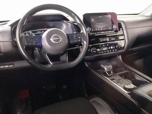 Used 2023 Nissan Pathfinder Rock Creek image 2