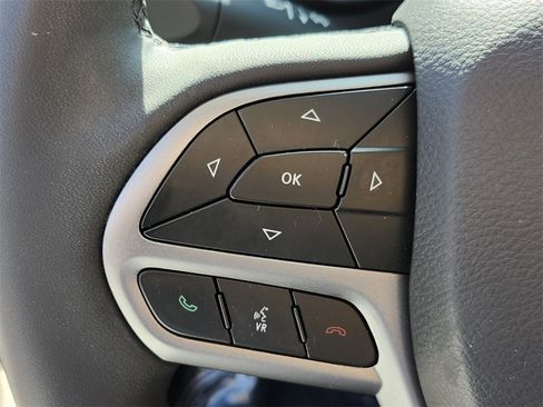 Used 2022 Jeep Cherokee Latitude Lux image 25