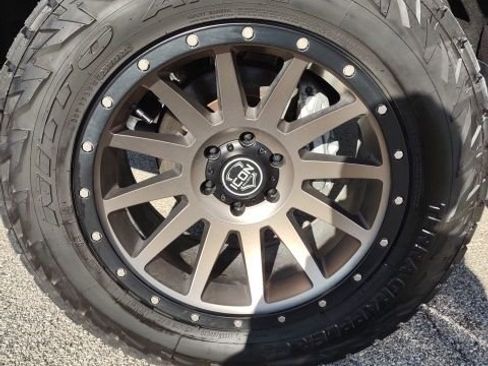 Used 2023 Toyota Tundra Limited image 28