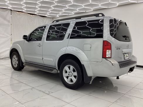 Used 2011 Nissan Pathfinder SV AWD/4WD image 7