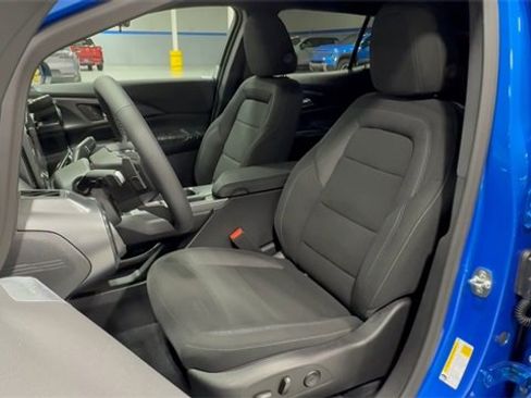 New 2026 Chevrolet Equinox EV LT image 12