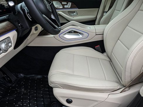 New 2026 Mercedes-Benz GLS 450 4MATIC image 13