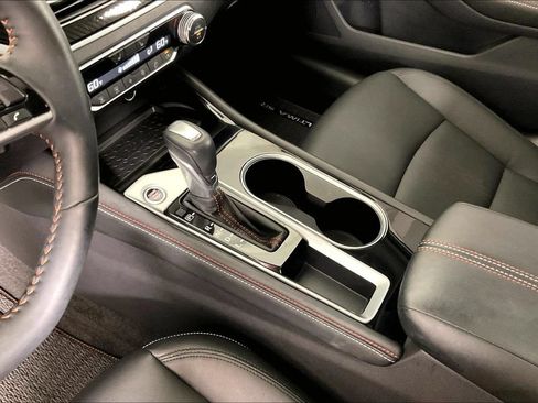 Used 2025 Nissan Altima 2.5 SR w/ SR Premium Package FWD image 15