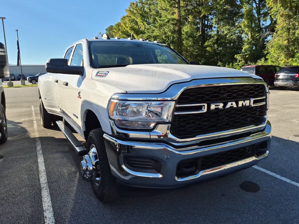 Used 2020 RAM 3500 Tradesman w/ Chrome Appearance Group AWD/4WD image 15