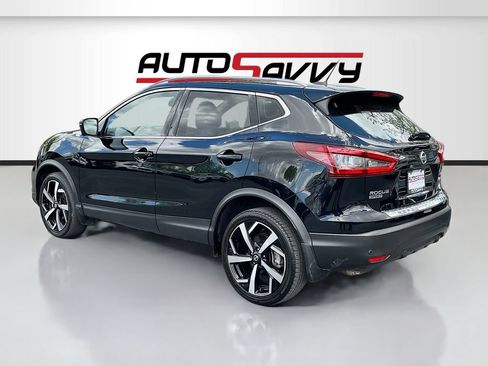 Used 2022 Nissan Rogue Sport SL AWD/4WD image 5