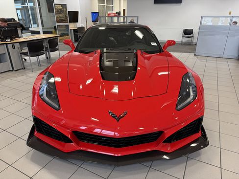 Used 2019 Chevrolet Corvette ZR1 w/ Battery Protection Package image 3