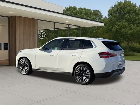 Used 2025 BMW X3 xDrive30i w/ Premium Package image 11