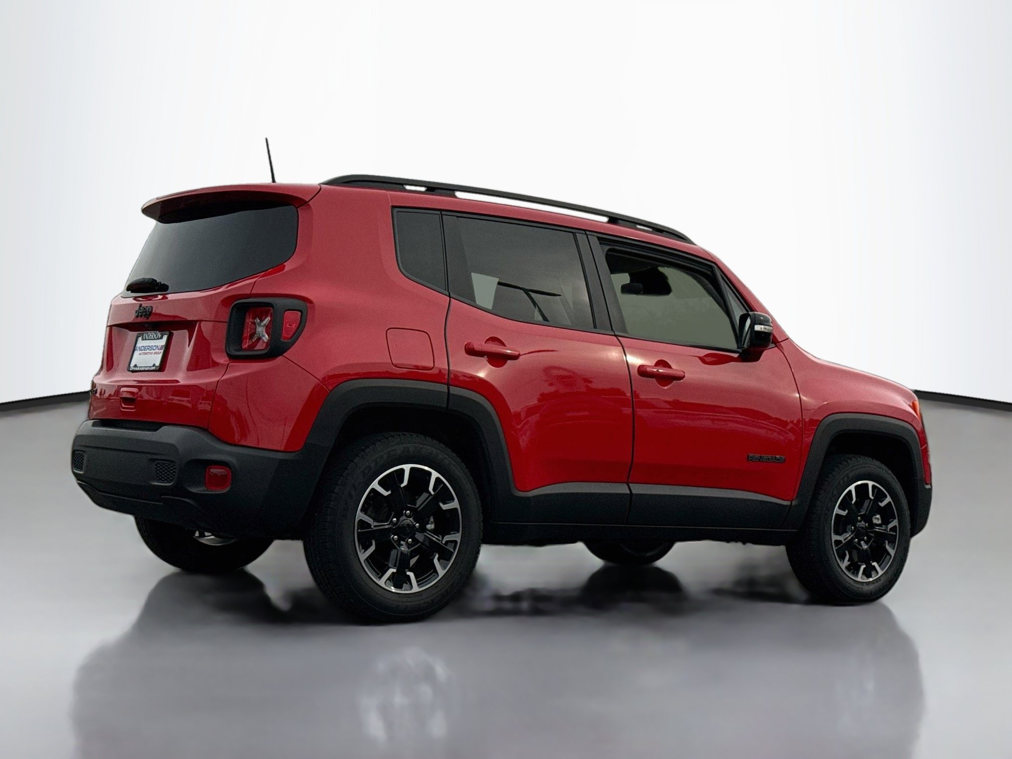 Used 2023 Jeep Renegade Latitude AWD/4WD image 7