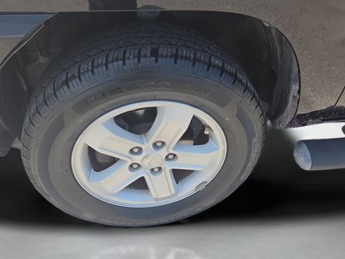 Used 2009 Kia Sportage LX FWD image 37