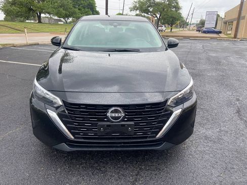 Used 2025 Nissan Sentra S image 2