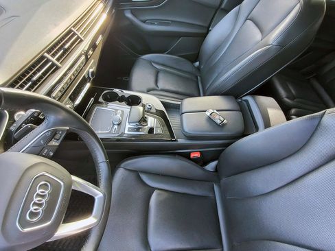 Used 2019 Audi Q7 3.0T Prestige AWD/4WD image 26