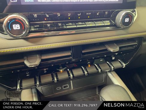 Used 2023 Chevrolet Colorado ZR2 w/ ZR2 Convenience Package III image 31