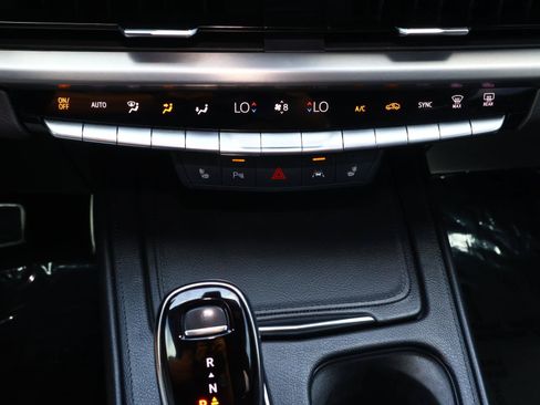 Used 2024 Cadillac XT4 Sport w/ Active Safety Package FWD image 22