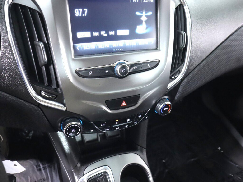Used 2018 Chevrolet Cruze LT w/ LT Fleet Convenience Package FWD image 13