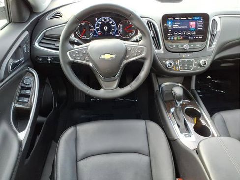 Used 2025 Chevrolet Malibu LT w/ Redline Edition image 11