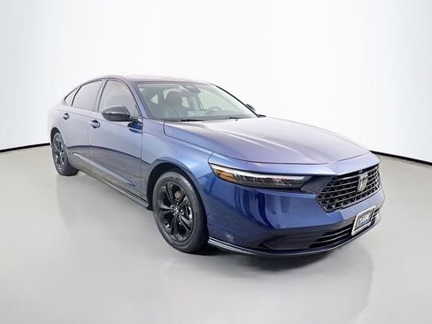 Used 2025 Honda Accord SE image 1