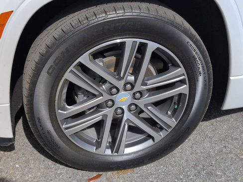 Used 2023 Chevrolet Traverse High Country image 11