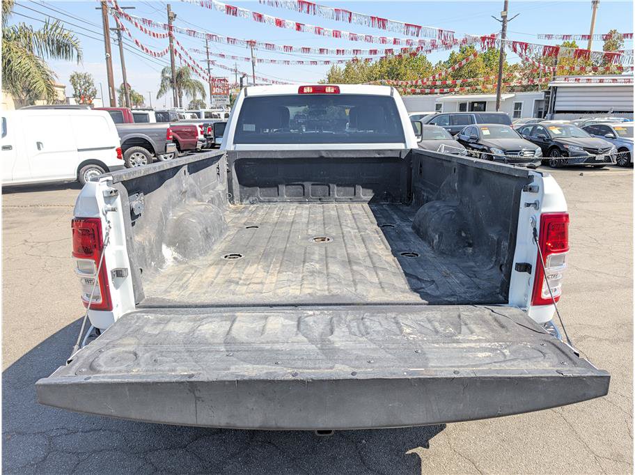 Used 2024 RAM 3500 Tradesman w/ Chrome Appearance Group AWD/4WD image 12