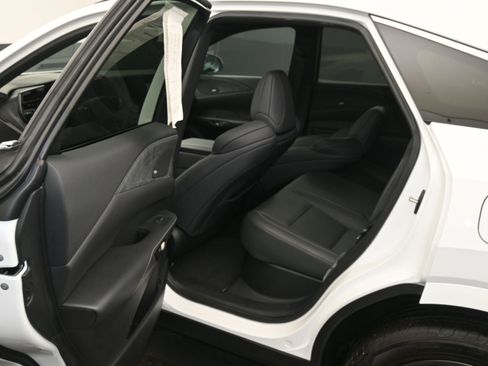 Used 2024 Lexus RX 350 F Sport w/ Convenience Package AWD/4WD image 17