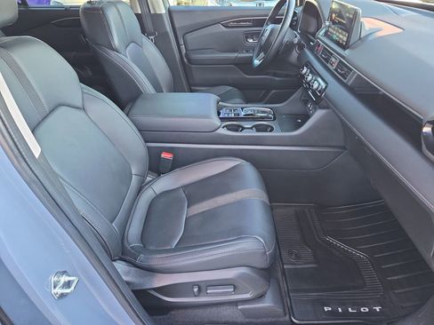 Certified 2023 Honda Pilot Touring image 16
