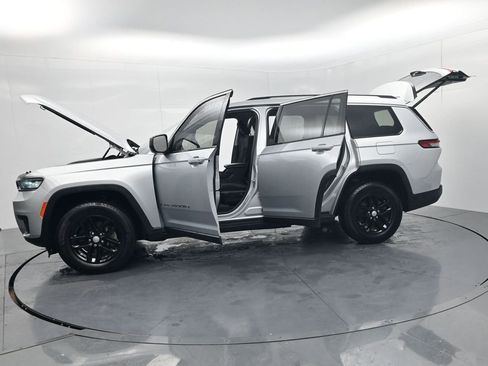 Used 2023 Jeep Grand Cherokee L Laredo w/ Luxury Tech Group I image 55