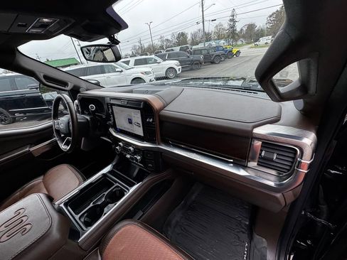 Used 2025 Ford F250 King Ranch w/ Tremor Off-Road Package AWD/4WD image 31