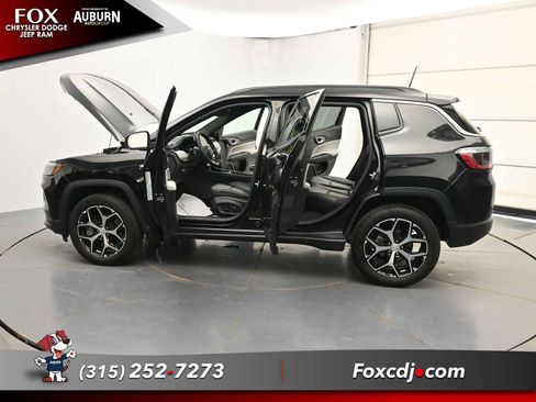 Used 2024 Jeep Compass Limited AWD/4WD image 36