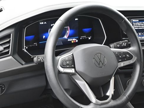 Used 2024 Volkswagen Jetta S image 40