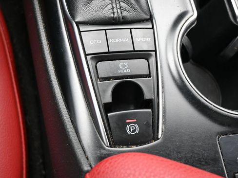 Used 2019 Toyota Camry XSE w/ Navigation Package FWD image 23