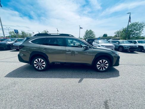 Used 2024 Subaru Outback Limited XT AWD/4WD image 7