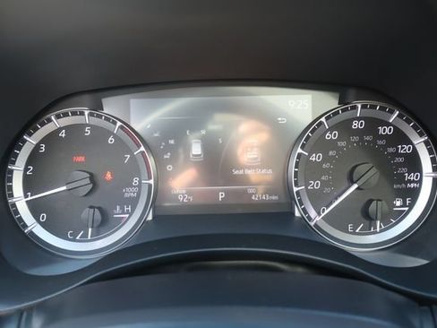 Used 2023 Toyota Highlander XSE FWD image 42