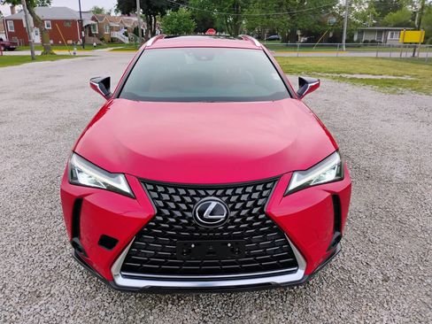 Used 2019 Lexus UX 200 w/ Premium Package FWD image 2