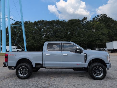 Used 2024 Ford F350 Platinum AWD/4WD image 2